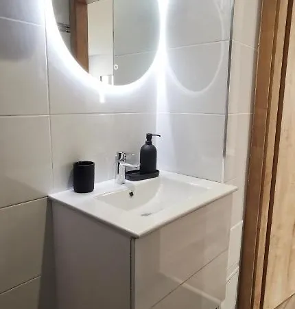 App12, Centre 4 Personnes * Miluza