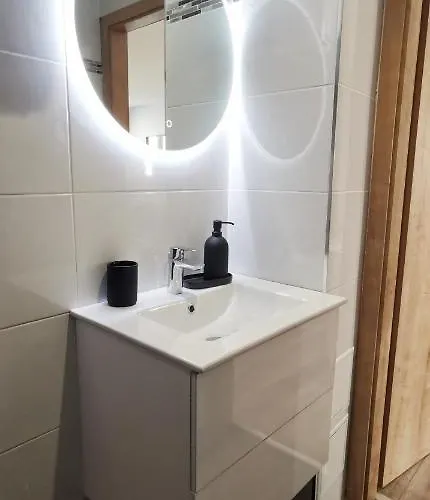 App12, Centre 4 Personnes * 牟罗兹