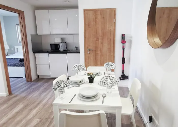 App12, Centre 4 Personnes * 牟罗兹